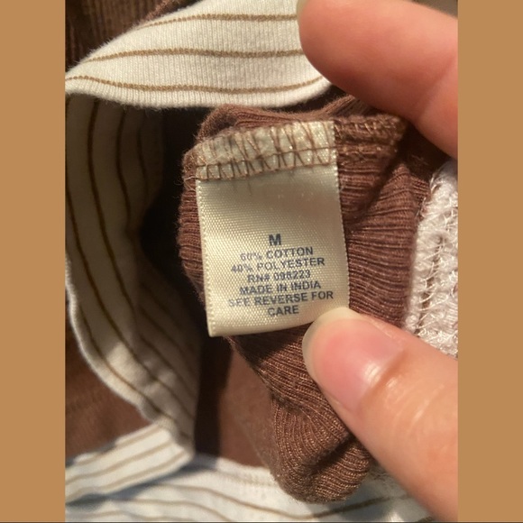 Cute Top!!! - Picture 3 of 3